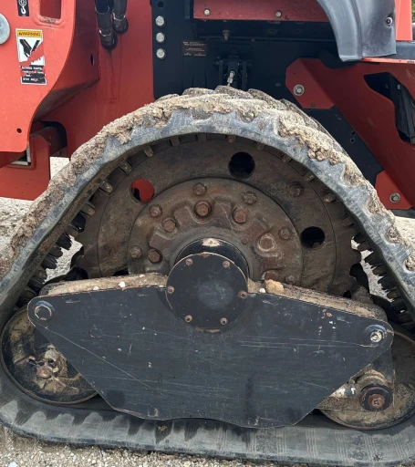 2013 Ditch Witch RT120 Quad trencher