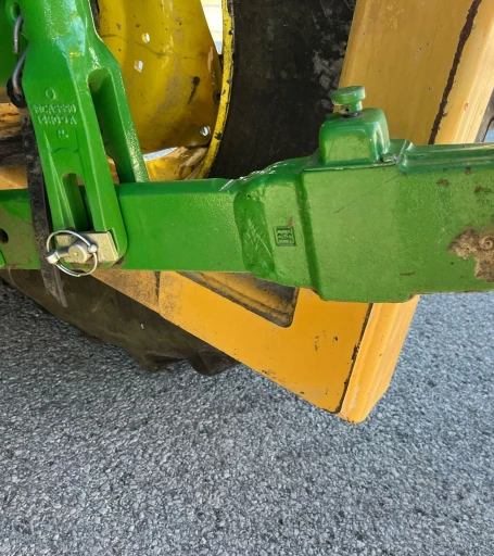 2015 John Deere 6125M MFWD tractor