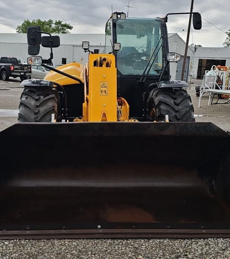 2023 JCB 542-70AG telehandler