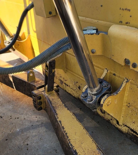 2015 Caterpillar D6T XW dozer
