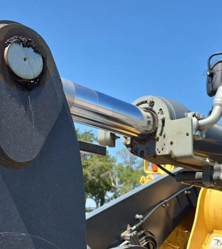 2014 John Deere 824K Wheel Loader