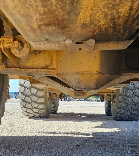 2000 John Deere 400C haul truck
