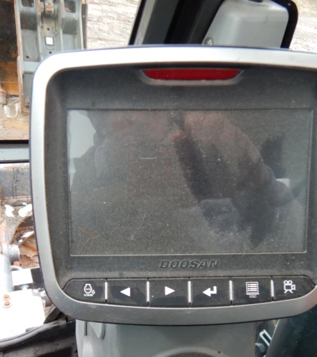 2014 Doosan DX140LCR excavator
