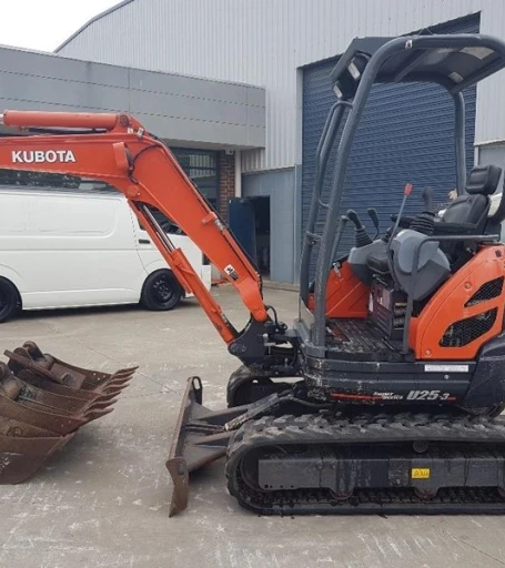 2014 KUBOTA U25-4