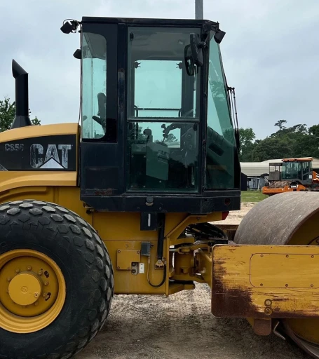 2008 Caterpillar CS56 single drum vibratory roller
