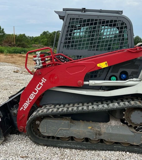 2020 Takeuchi TL12R2 tracked skid steer loader