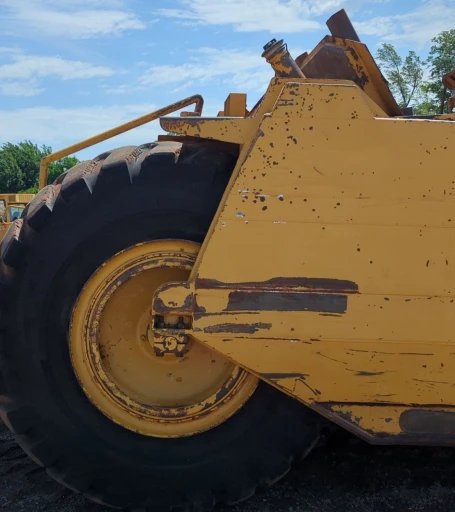 1995 Caterpillar 623F Elevating Scraper