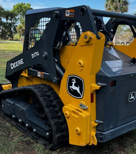 2022 John Deere 317G tracked skid steer loader