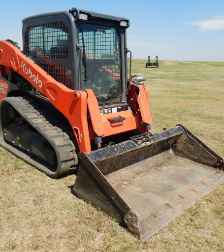 2021 Kubota SVL75-2  tracked skid steer loader
