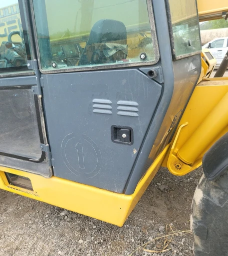2017 Gehl DL1240 telehandler