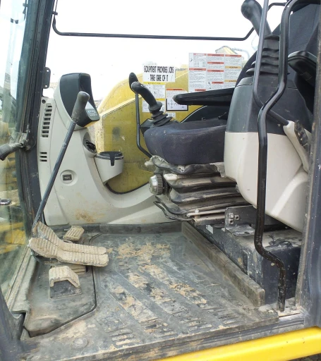 2016 Kobelco SK85CS-3 excavator