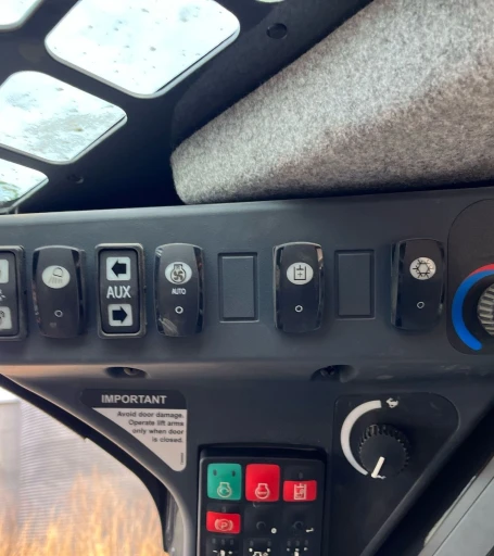 2019 John Deere 325G tracked skid steer loader