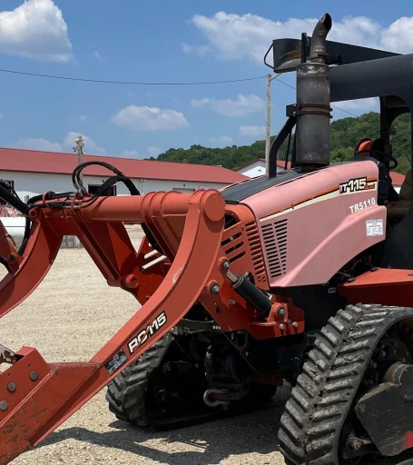 2011 Ditch Witch RT115 Quad vibratory cable plow