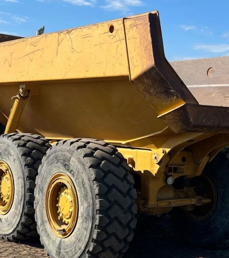 2002 Caterpillar 730 haul truck