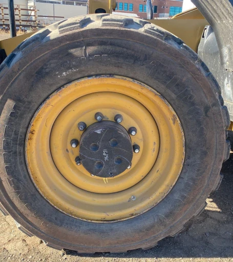 2017 Caterpillar TL1055D telehandler