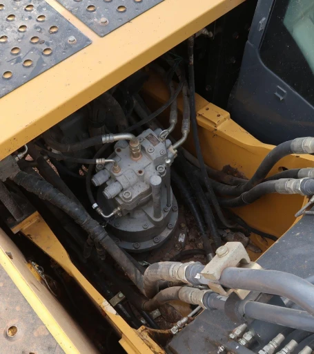 2015 John Deere 210G LC  excavator