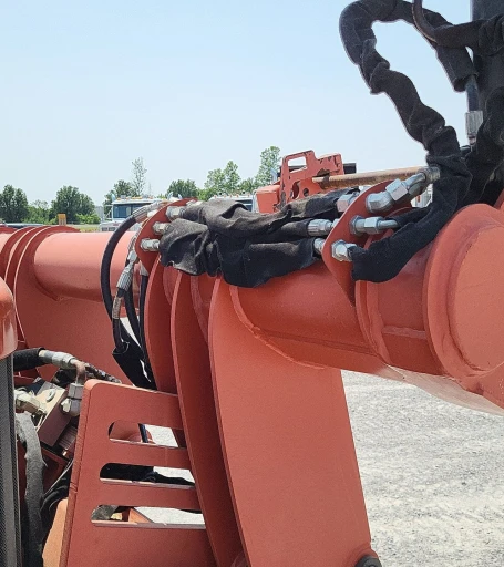 2012 Ditch Witch RT120 Quad vibratory cable plow