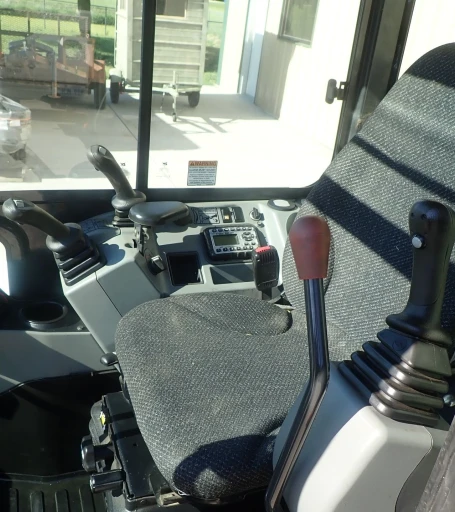 2015 Bobcat E35  mini excavator
