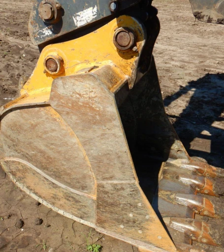 2011 John Deere 200DLC  excavator