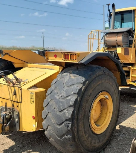 Volvo T450D 4WD scraper tractor