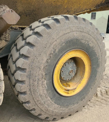 2013 Komatsu HM400-3 haul truck