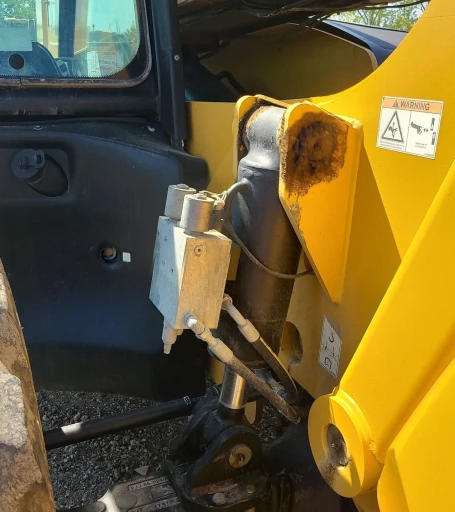 2018 Caterpillar TL1255D telehandler