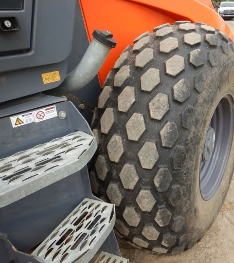 2016 Hamm H11I vibratory roller