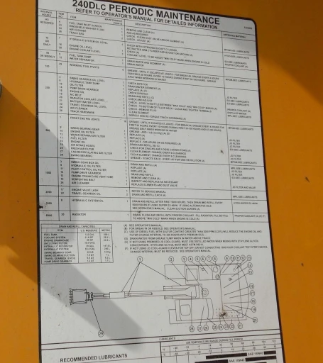 2011 John Deere 240DLC excavator