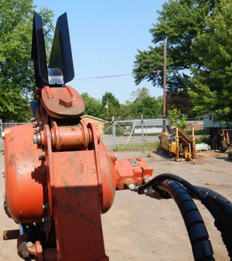 2004 Ditch Witch HT115 cable plow