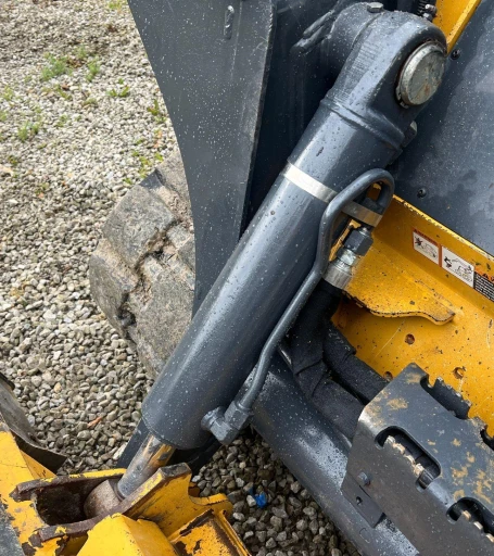 2017 John Deere 333G skid steer loader