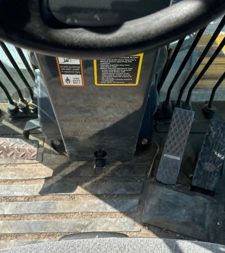 2013 John Deere 772G motor grader