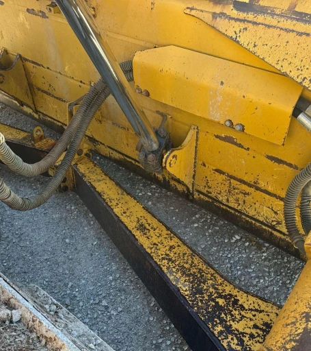 2011 Caterpillar D6T XL dozer