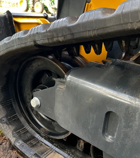 2022 John Deere 325G tracked skid steer