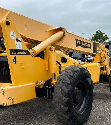 2010 Pettibone 944 telehandler