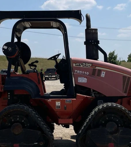 2011 Ditch Witch RT115 Quad vibratory cable plow
