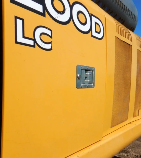 2011 John Deere 200DLC  excavator