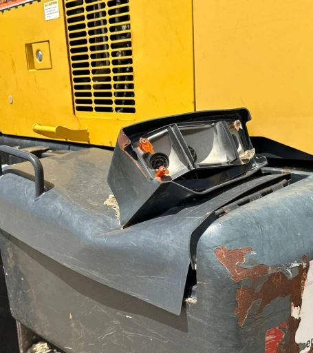 2014 Komatsu WA270-7 wheel loader