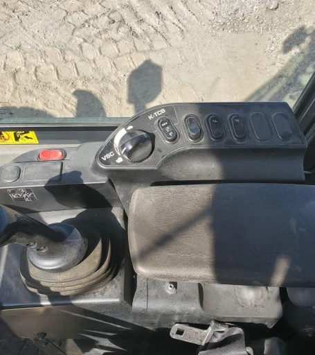 2014 Komatsu WA270-7 wheel loader
