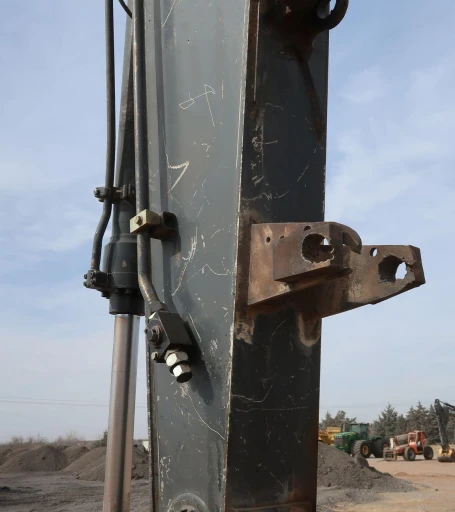 2015 John Deere 210G LC  excavator