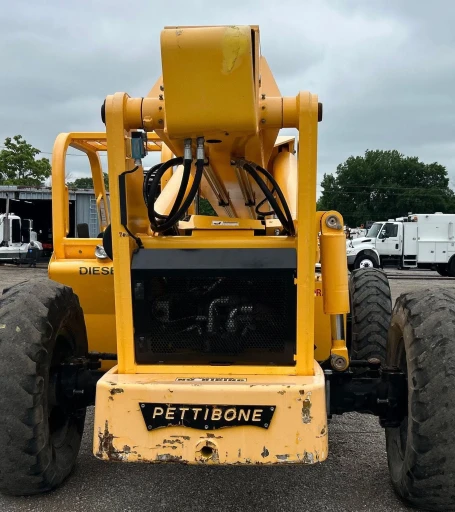 2010 Pettibone 944 telehandler