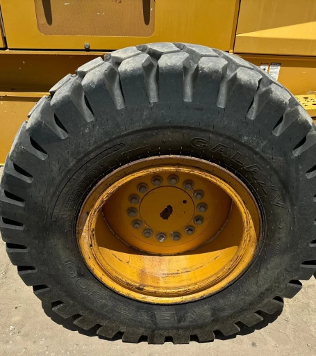 2011 John Deere 772G motor grader