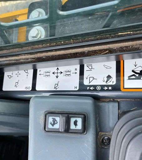 2019 John Deere 325G tracked skid steer loader