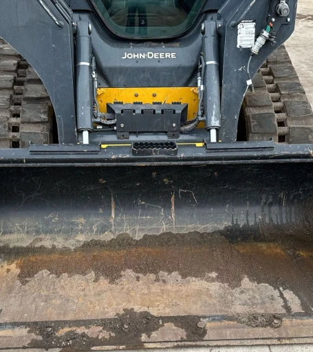 2021 John Deere 325g tracked skidsteer