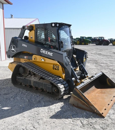 2022 John Deere 331G compact track loader