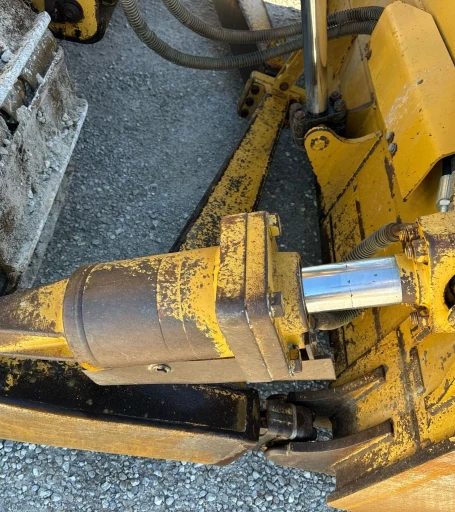 2011 Caterpillar D6T XL dozer