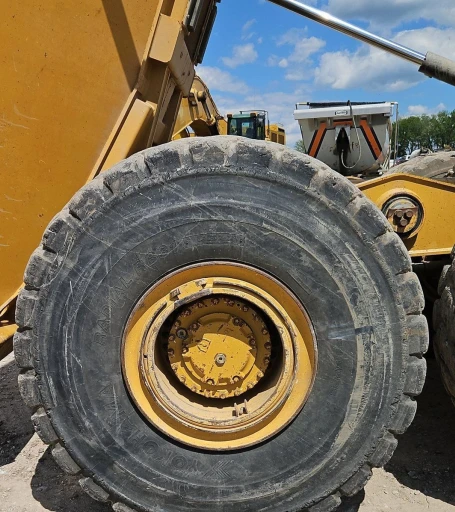 2013 Caterpillar 740B haul truck