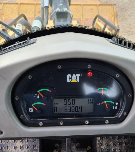 2010 Caterpillar 963D track loader