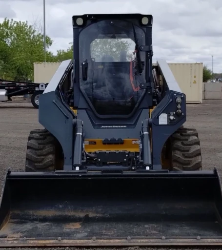2022 John Deere 330G skid steer loader