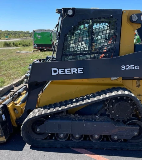 2021 John Deere 325G tracked skid steer loader