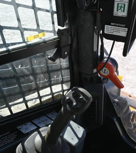 2022 John Deere 331G compact track loader